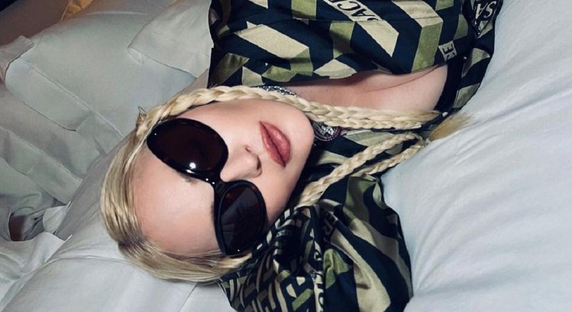 Hatalmas dekoltázzsal izzítja a levegőt Madonna