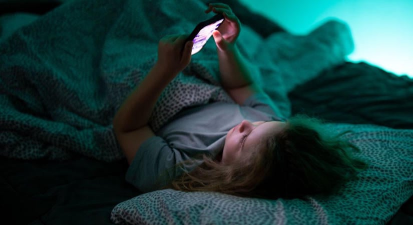Eltűnhet a TikTok és az Instagram a gyerekek telefonjáról