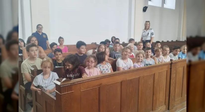 Bűn- és balesetmegelőzési előadást tartottak az iregszemcsei táborban