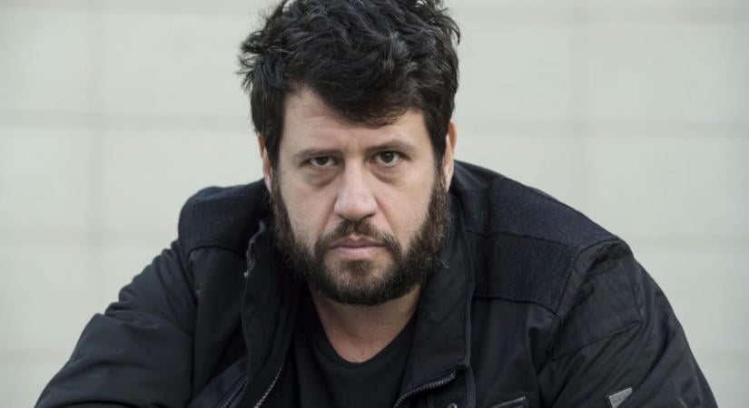Hitványság, alávaló, közgyalázat – Puzsér Róbert bocsánatot kérek a nERDŐ című „kulturális merényletért”