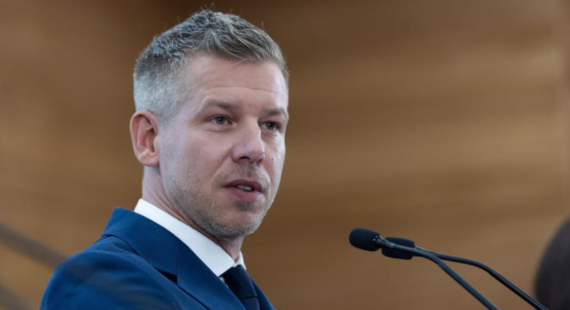 Migráció és uniós költségvetés: Élőben a V4-ek pozsonyi sajtótájékoztatójáról, Magyar Péterrel!