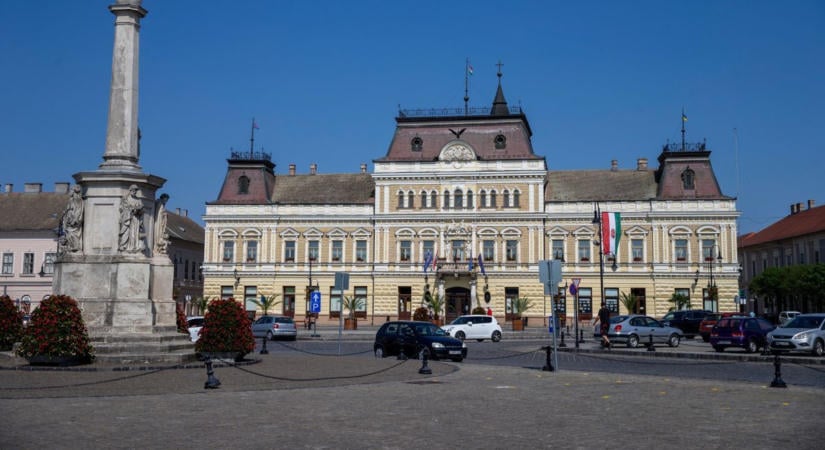A diákok bográcsaiban rotyog majd a halászlé – forgalomkorlátozások lépnek életbe Baján