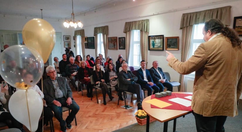 "Mert ide bejönni lehet, de kimenni nem" - A Ferrum Színházi Társulás 50. születésnapján