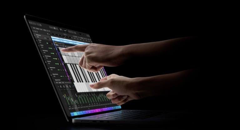 Steve Jobs forog a sírjában, bemutatta az Apple az érintőkijelzős MacBookot
