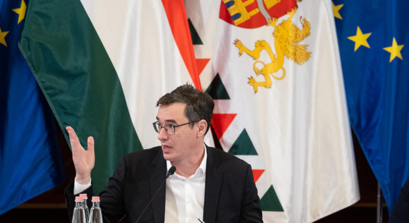 Karácsony Gergely biciklin jelentette be, visszatért a közmédiába
