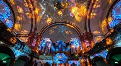 Több mint 2 millióan látták már: különleges immerzív fényshow költözik a Bakáts téri templomba