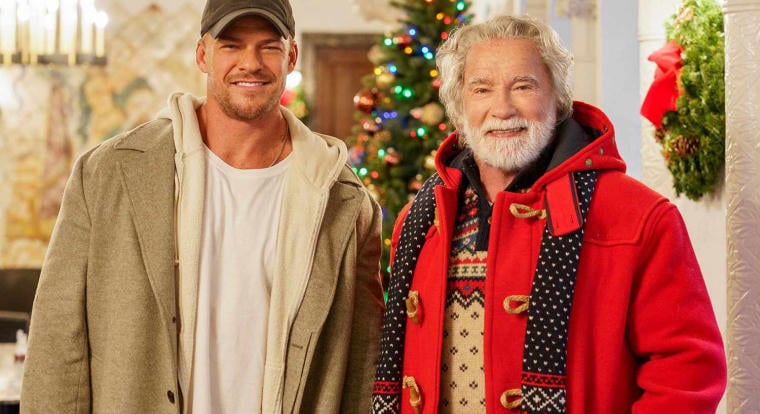 A Reacher sztárja segít visszaszerezni a télapónak öltözött Schwarzenegger ellopott zsákját az Amazon karácsonyi filmjének előzetesében