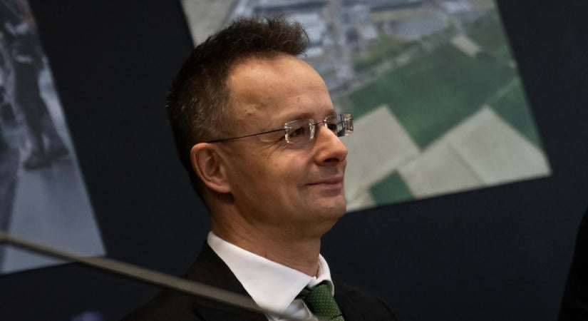 Jövő hétfőre behívták Szijjártó Pétert a nemzetbiztonsági bizottságba