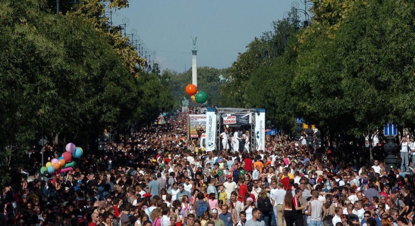 Visszatér a Budapest Parádé: 20 év után újra kamionok lepik el az Andrássy utat