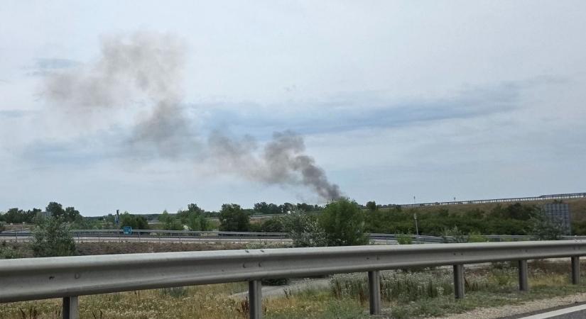 Székesfehérvárról is látszott a tűz – több tűzoltóautó vonult ki a helyszínre