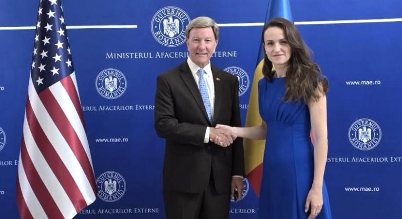Az amerikai katonai jelenlétről és hadiipari partnerségről tárgyalt a külügyminiszter az USA küldöttségével