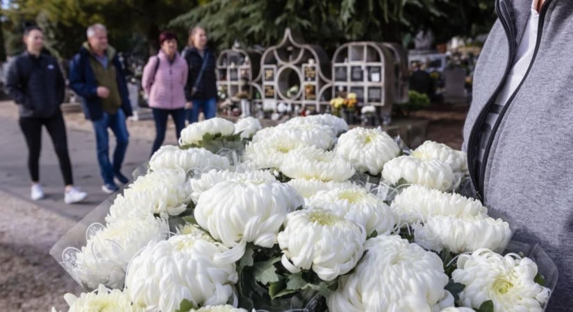 NAV-razzia indul halottak napja előtt, célkertesztben a koszorú- és virágárusok