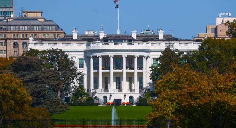 Az amerikai kormány egyelőre nem vezetheti be a tervezett vízumkorlátozásokat
