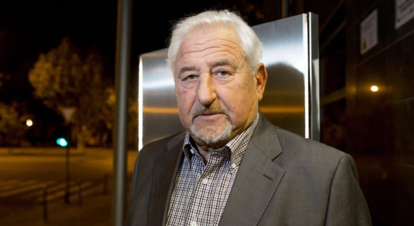 „A politika vegye le a mocskos kezét a bűnüldözésről, a sáros csizmáját az igazságszolgáltatásról”
