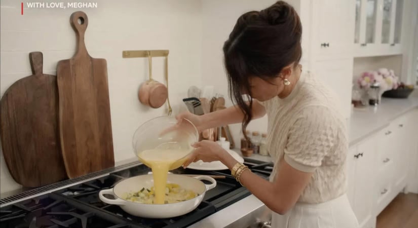Kínos baki Meghan Markle reklámfotóján