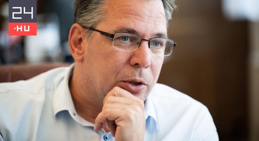 Több mint 16 millióval tartozik Egernek a volt polgármester, Mirkóczki Ádám cége