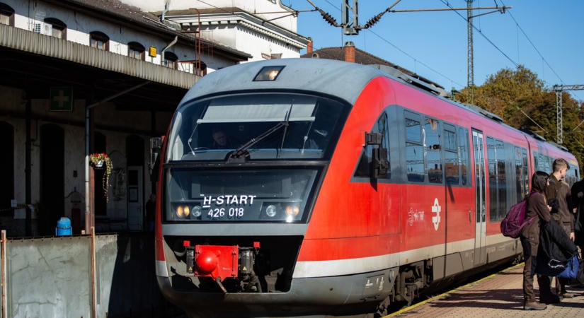 Hegyi Zsolt: az utasok csaknem kétharmada online veszi meg a nemzetközi vonatjegyét