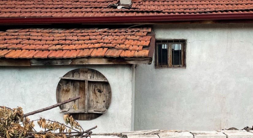 Napokig tartotta fogva a nőt, hogy Ausztriába vigye prostinak