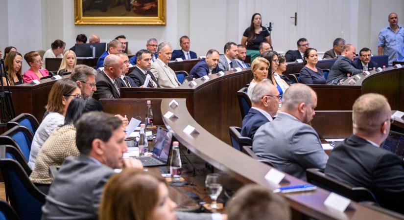 Döntött a debreceni közgyűlés a feloszlatásról szóló javaslatról