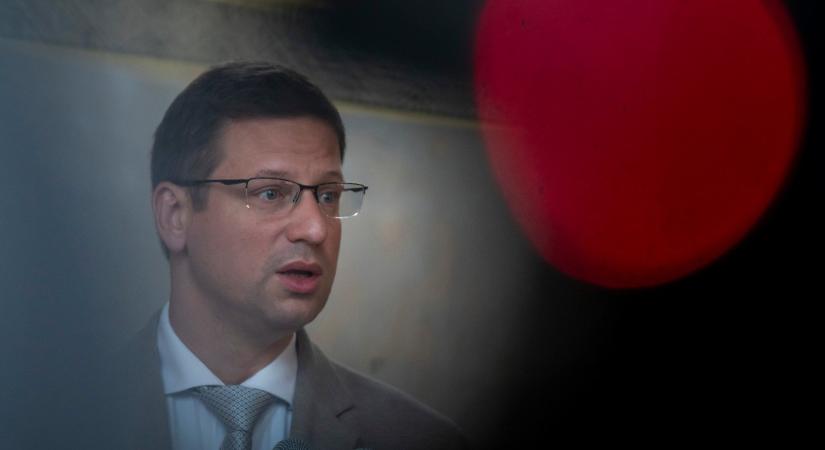 Antall József sírja mellől üzent Gulyás Gergely – videó