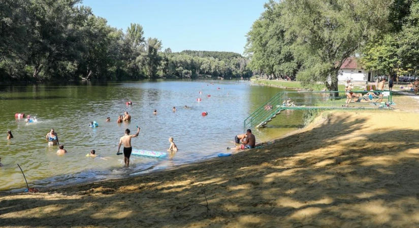 Életét vesztette egy férfi a dunántúli strandon