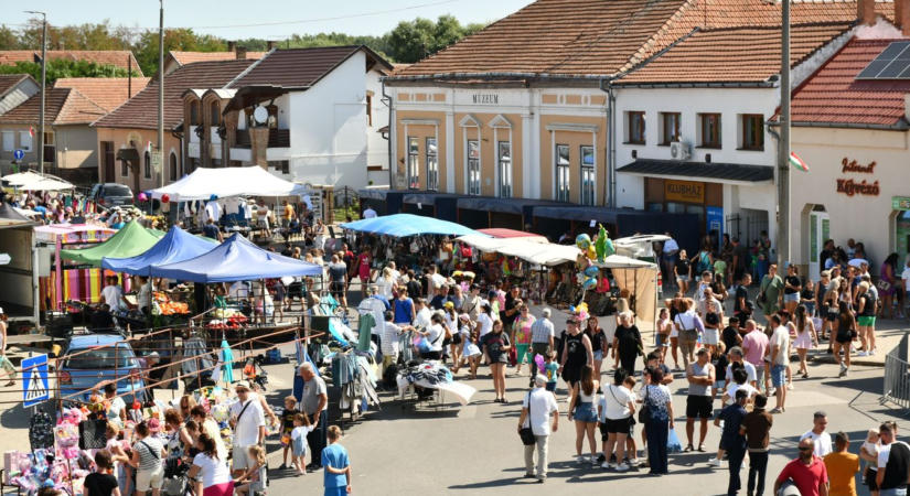 Kitört a Zsigmondi vásár-láz, felbolydult Csenger - fotókkal bizonyítjuk!