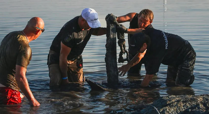 350 kilogrammos horgony és más meglepő dolgok kerültek elő a Velencei-tóból – galéria