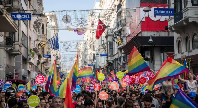 Aggályosnak nevezte az Európa Tanács a törökországi LMBTI-szervezetek elleni fellépést