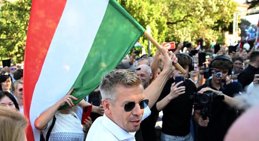 Szolnokon folytatja az országjárást Magyar Péter