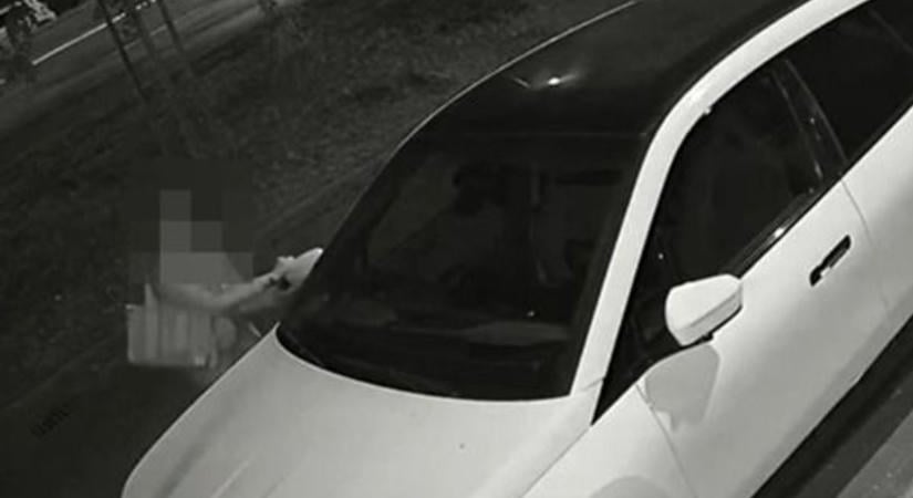 Az út szélén vezette le a feszkót, egy baj volt, telibe vette egy kamera a 20 millás debreceni BMW-t - videóval!
