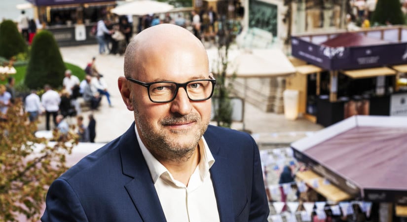 Értékekre építve – interjú Kementzey Ferenccel, a Raiffeisen Bank vezérigazgató-helyettesével