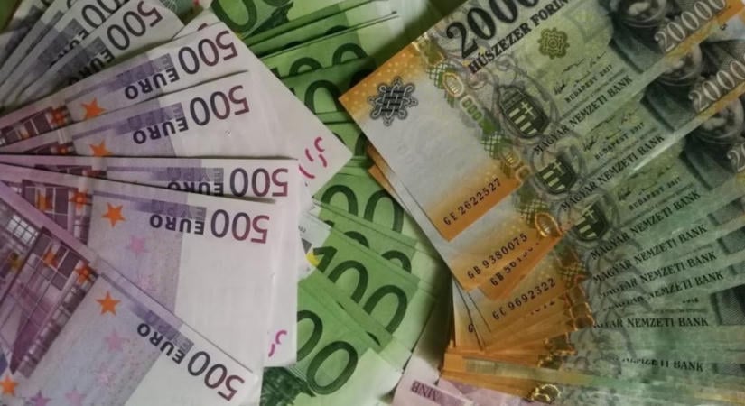 Indul az újabb devizaváltási szezon: így lehet a legjobban kihasználni a bankok kedvezményeit