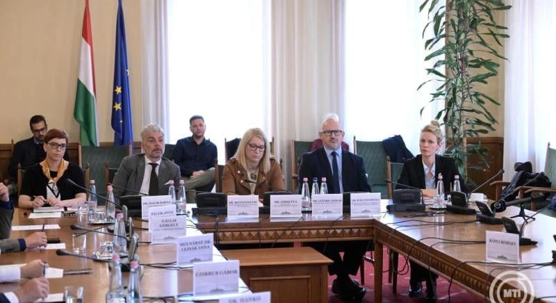 Digitális gyermekvédelmi protokollra van szükség