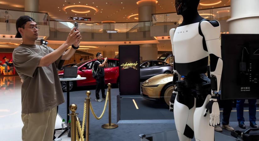 Beszakadt a Tesla nyeresége, Musk már inkább az emberi robotokban hisz