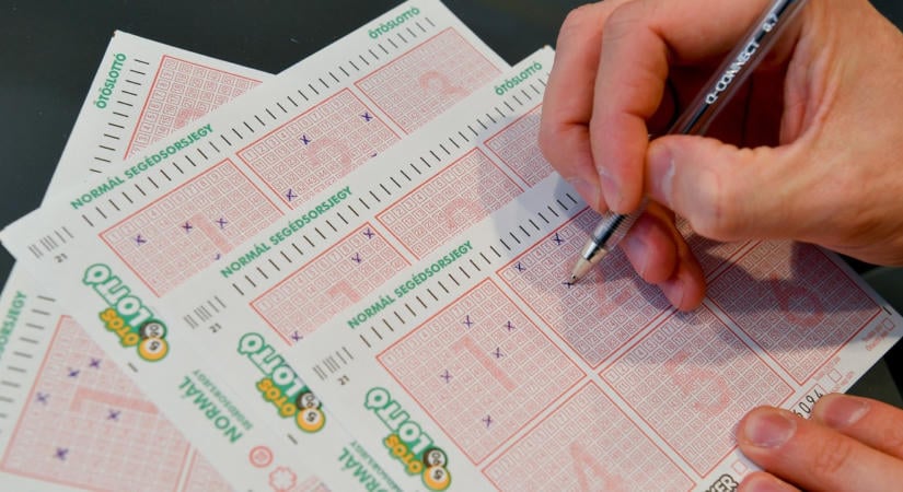 Közel 70 ezer nyertes szelvény lett ma az Ötöslottón, de vajon a 4,5 milliárdot elvitték-e? Mutatjuk!