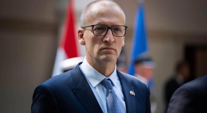 Tarr Zoltán felmentette munkavégzés alól az Operettszínház vezetőjét