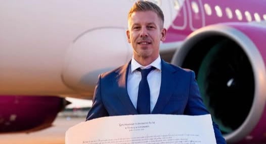 Magyar Péter koszorúzott a vatikáni magyar kápolnában, hamarosan találkozik a pápával