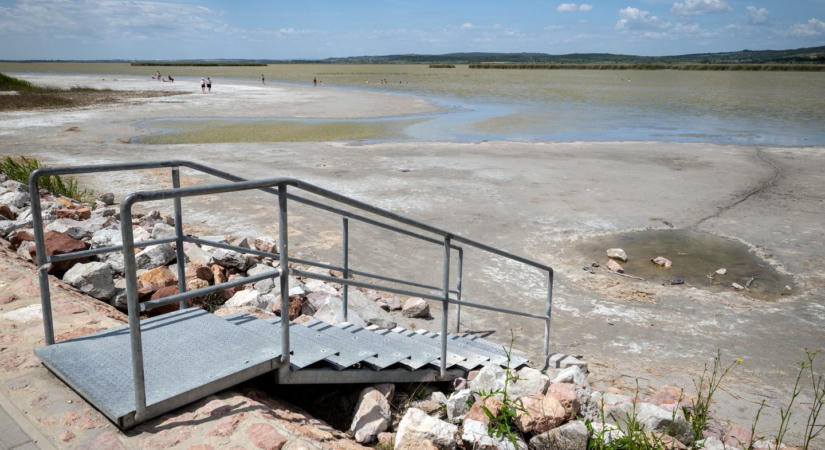 Markológépek álltak munkába a Velencei-tó védelmében