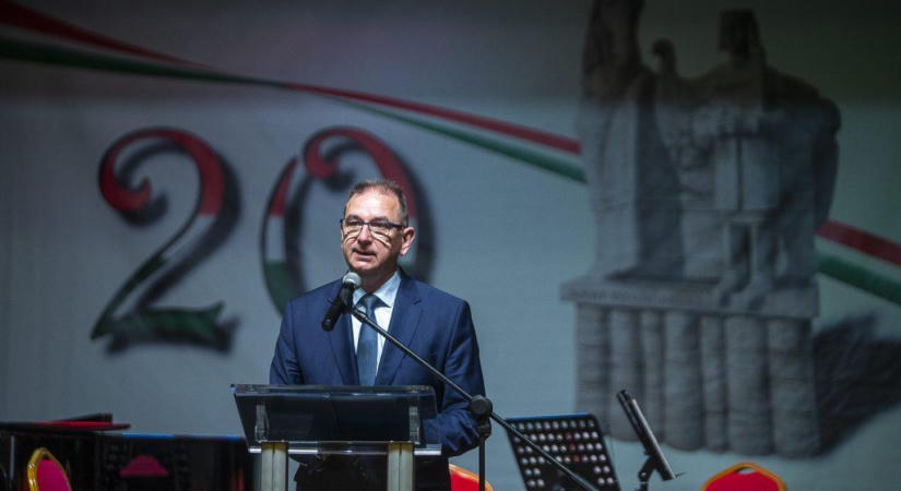 „Aki előre akar jutni, annak először vissza kell tekintenie a múltba” – Szent István örökségéről szólt az ünnepi beszéd
