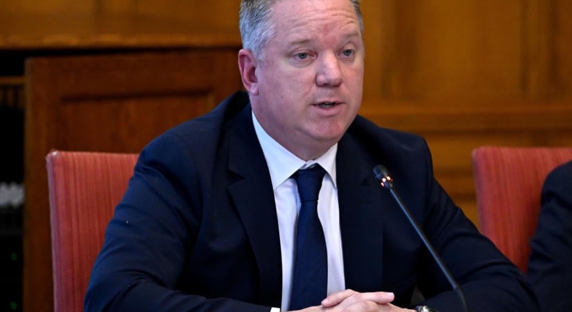 Dőlnek a csontvázak: újabb öt feljelentést tett a Belügyminisztérium