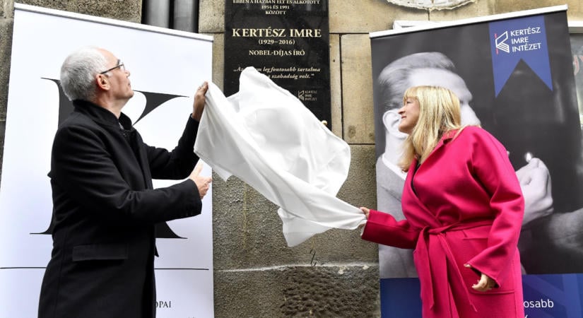 „Látványpékségben” gyártottak sorsot Kertész Imrének