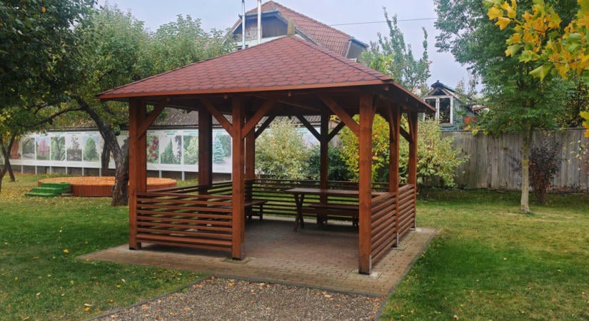 Rongálás miatt felszámolták a kézdivásárhelyi Wegener-park szabadtéri könyvtárát