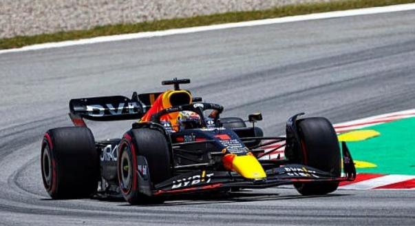 Verstappen egy technikai hiba ellenére is második