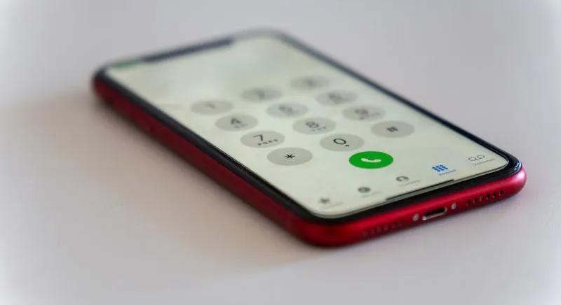 Támogatja a cseh kormány a mobiltelefonok betiltását az iskolákban