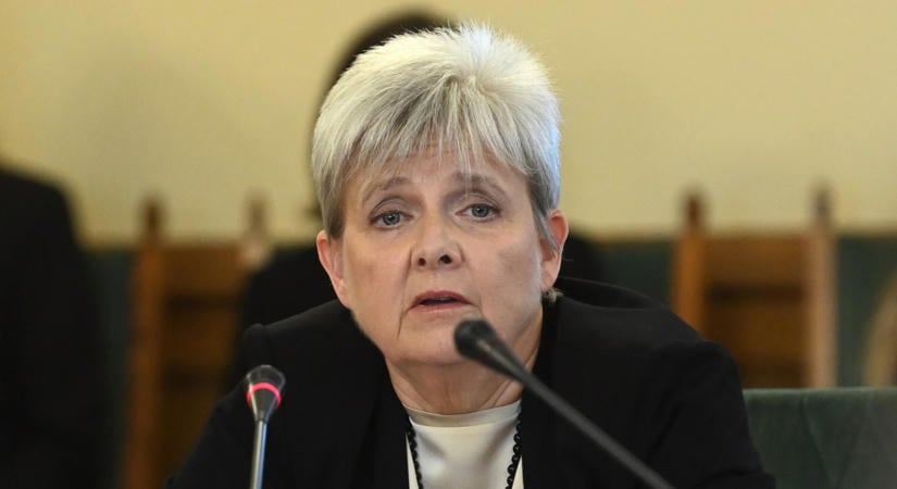 Lannert Judit felmentette a csepeli iskolaigazgatót, aki gyermekbántalmazási ügyben érintett gyógypedagógust alkalmazott