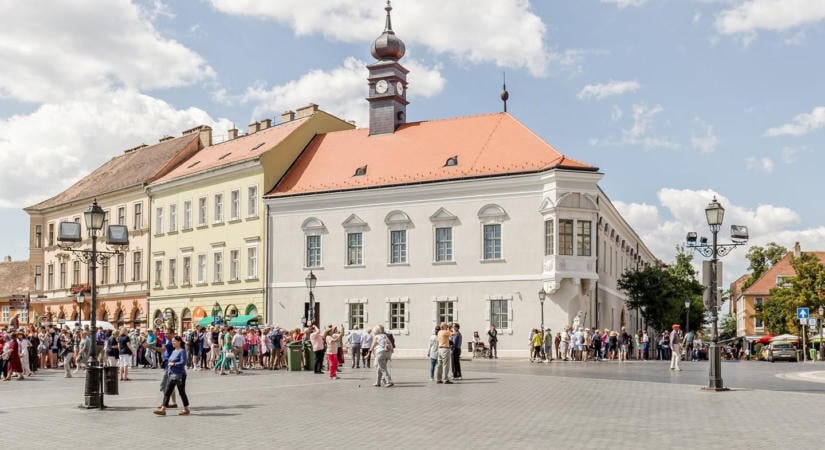 Áron alul kínálják Matolcsy György MNB-s luxusingatlanjait, mégsem viszi senki
