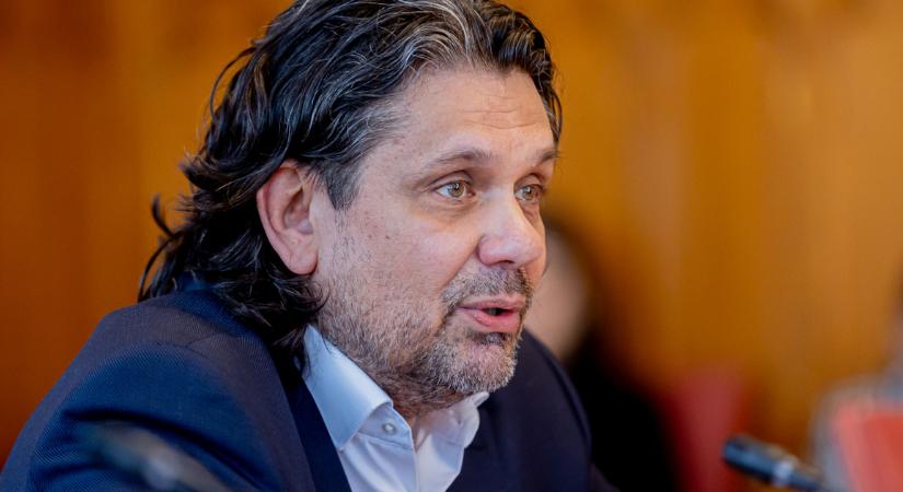 Deutsch Tamás frontális támadása: „Árad a tiszás megszorítás”