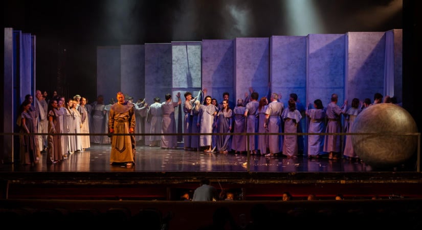 Újabb miniévaddal érkezik Csíkszeredába a Kolozsvári Magyar Opera