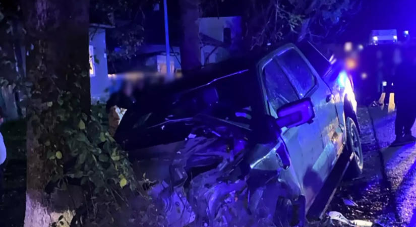 Két embert szabadítottak ki a roncsok közül egy rahói járási baleset után