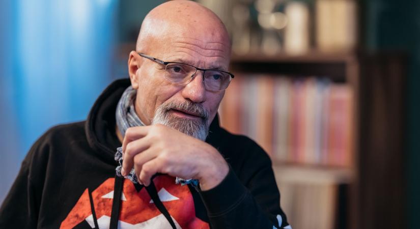Dr. Zacher Gábor elmondta, mit igyunk a hőségben víz helyett